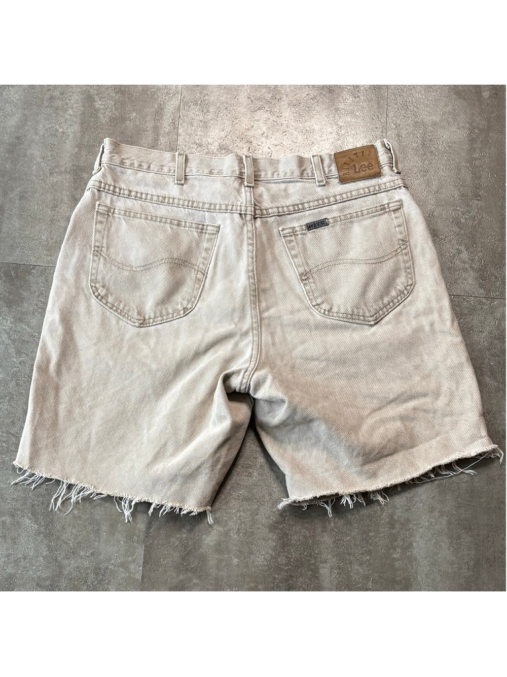 Vintage Lee Riveted Jean Shorts Men’s 36 Beige